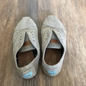 Toms no shoelace tennis shoe style size 7